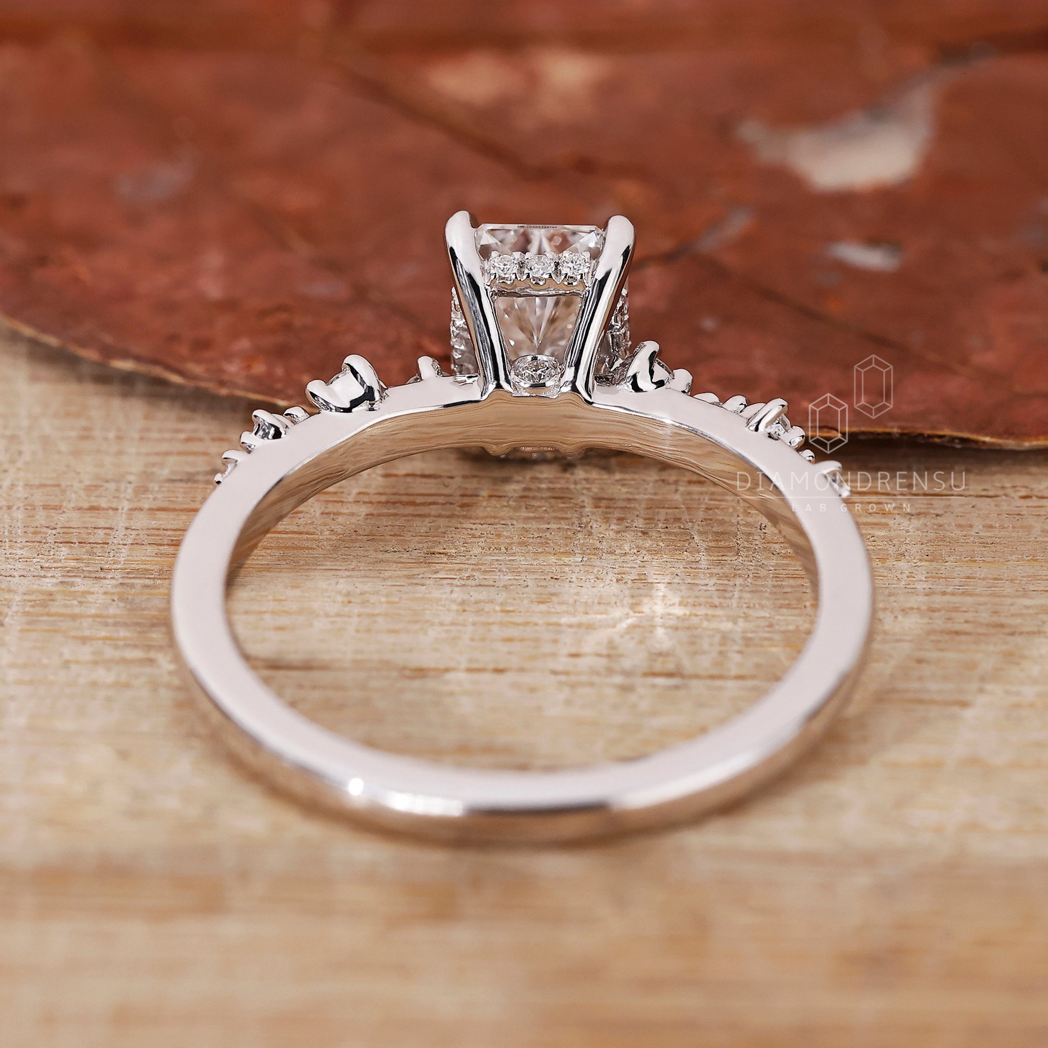 Lab grown diamond in zig zag pave ring setting.
