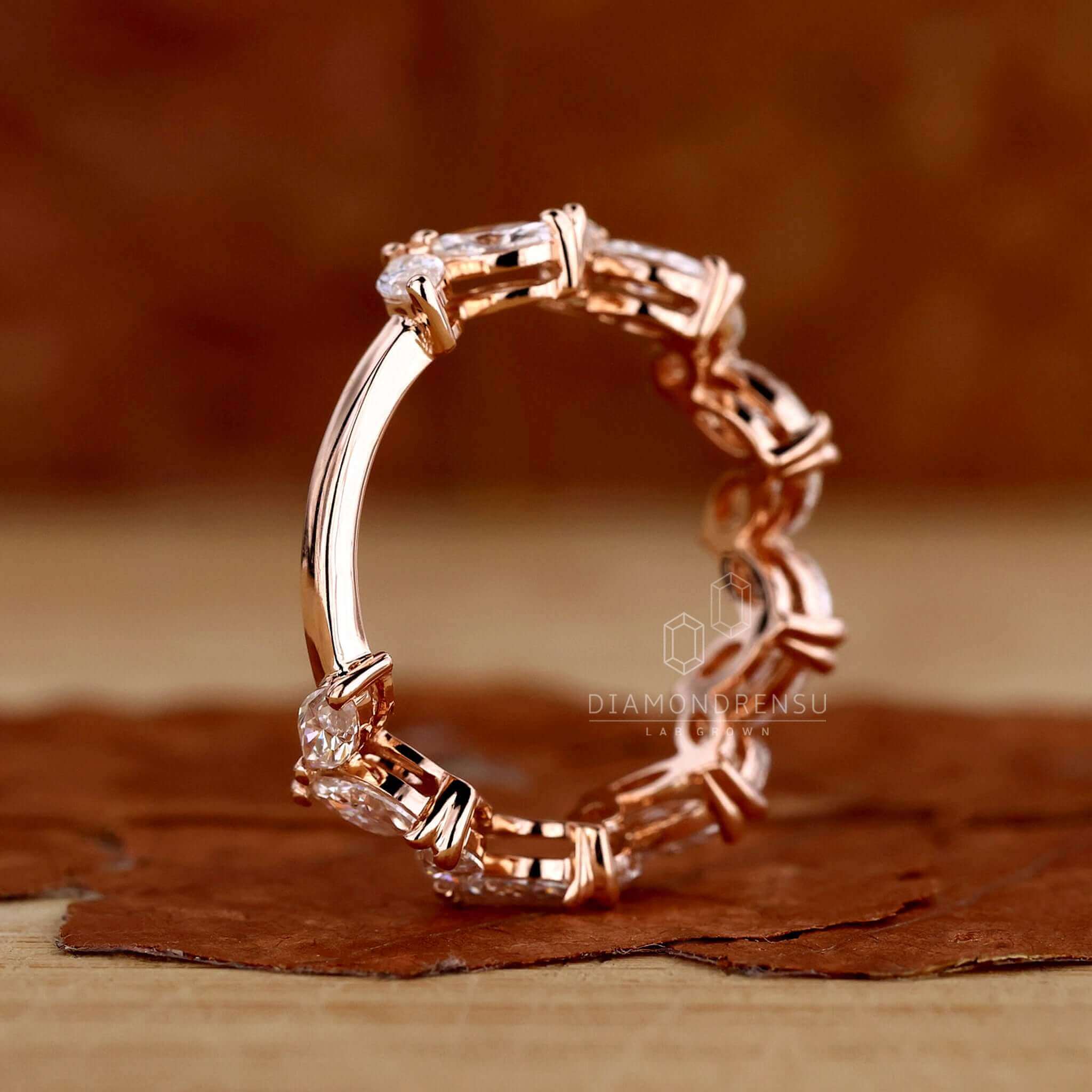 zig zag eternity wedding band