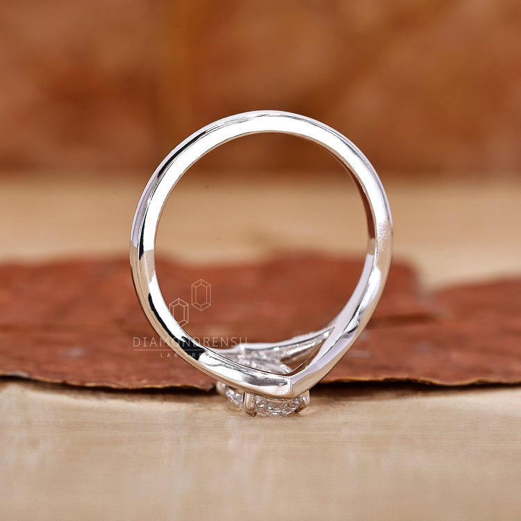 IGI certified Lab Grown Diamond used in UK engagement ring.
