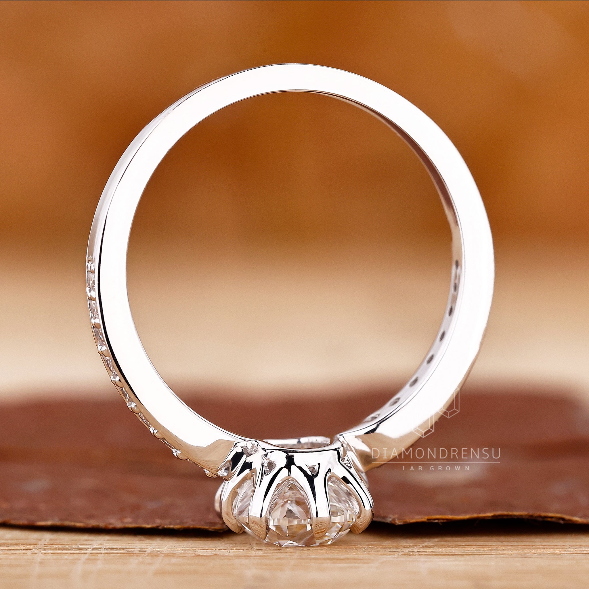 Gift for her – old mine cushion cut diamond engagement ring from Diamondrensu UK.
