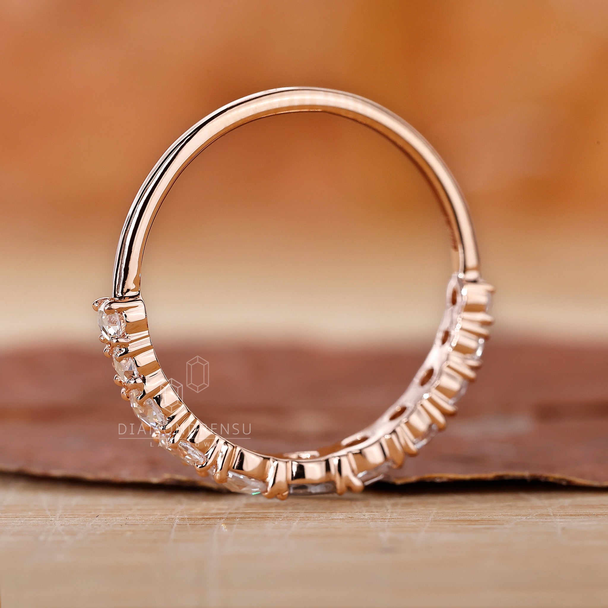 Diamondrensu UK rose cut wedding band.
