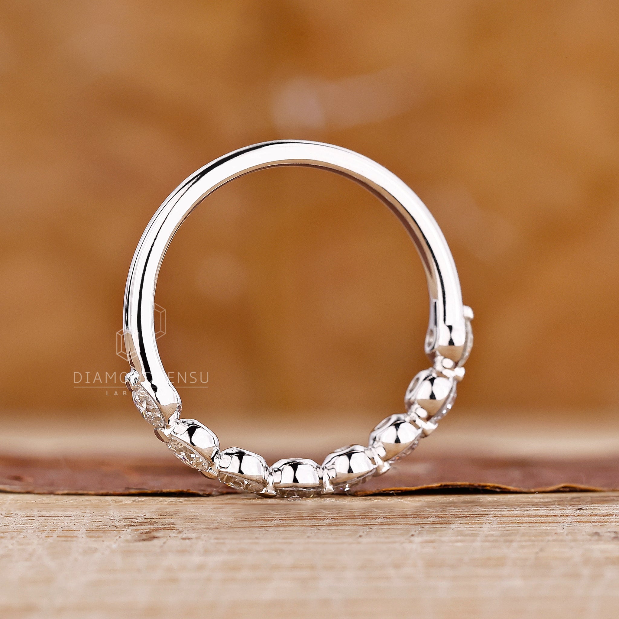 White Gold Wedding Band with round diamond
