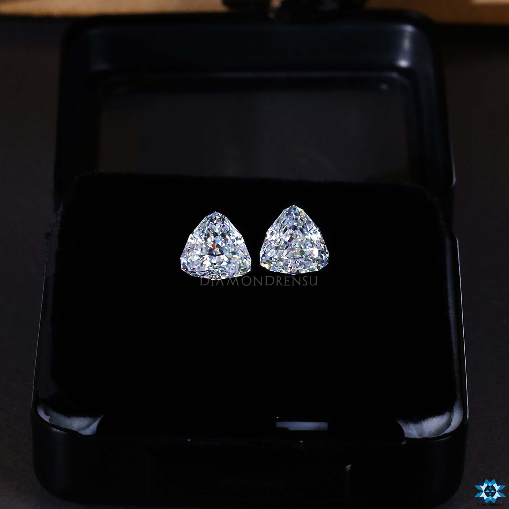 trillion step cut loose moissanite