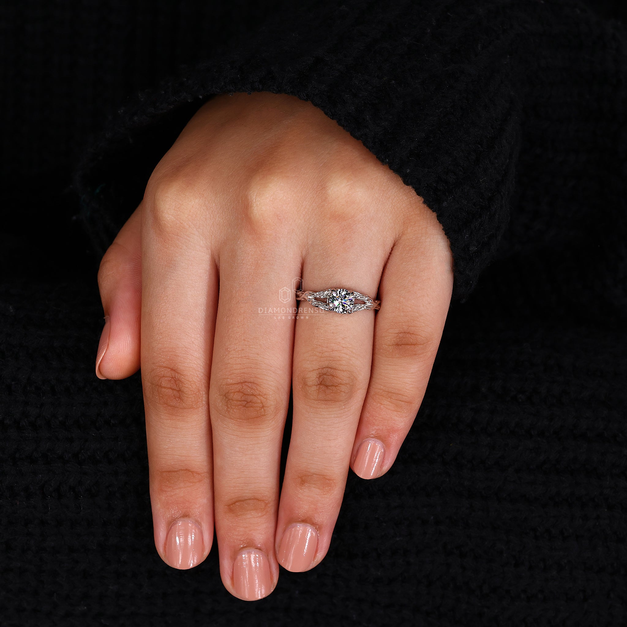 White gold ring in solitaire diamond ring style
