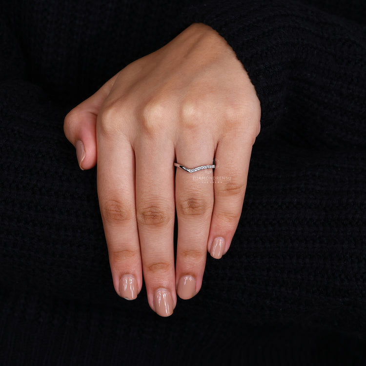 Round diamond band in unique wedding band style
