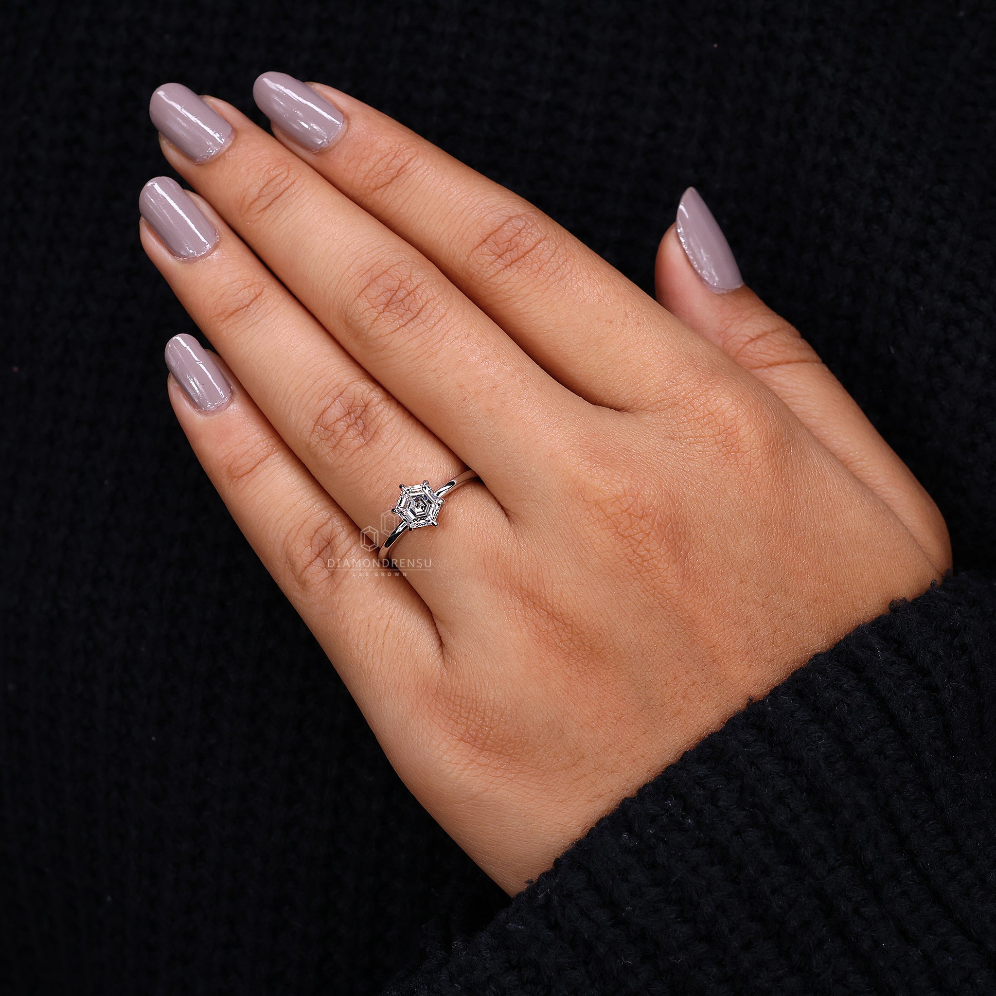Custom options include lab grown diamonds.

