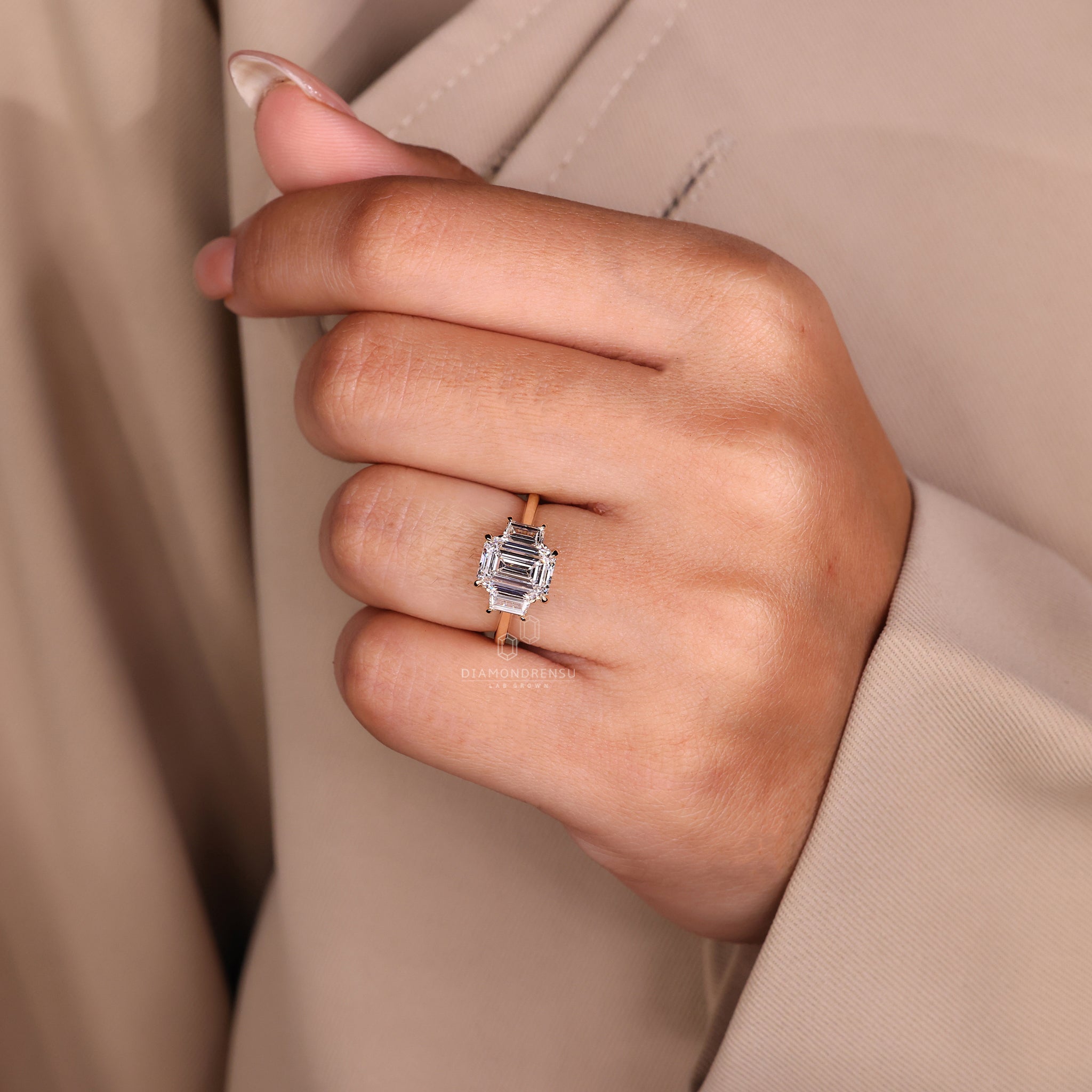 UK engagement ring comes with three diamonds in one ring.
