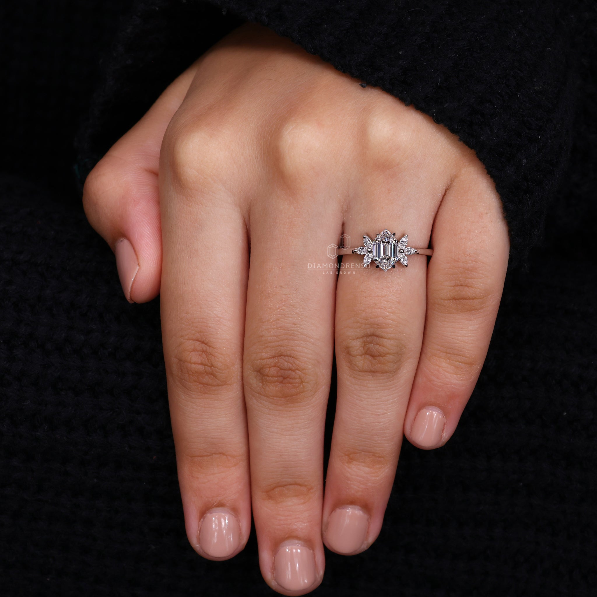 7 stone ring crafted with prong setting.
