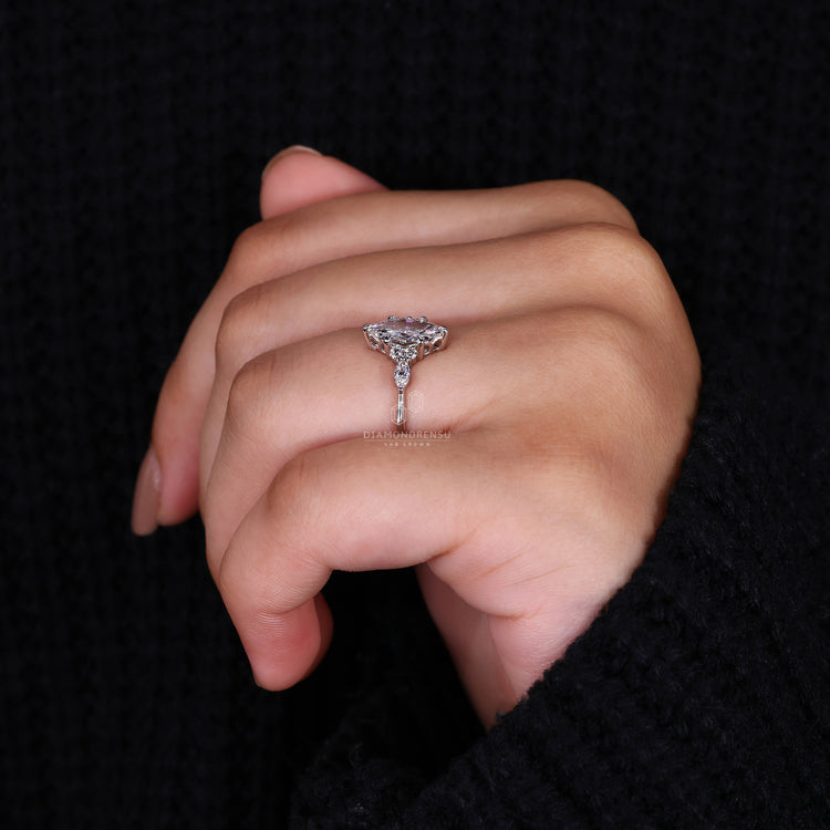 6 claw prong setting used in unique engagement ring.
