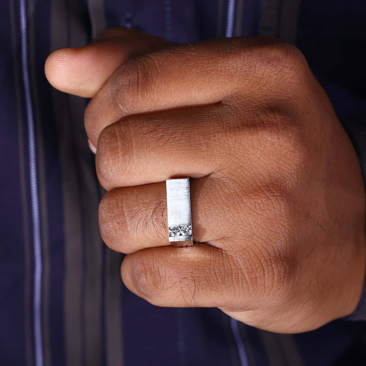 Mens Gold Signet Ring combining luxury with timeless appeal.