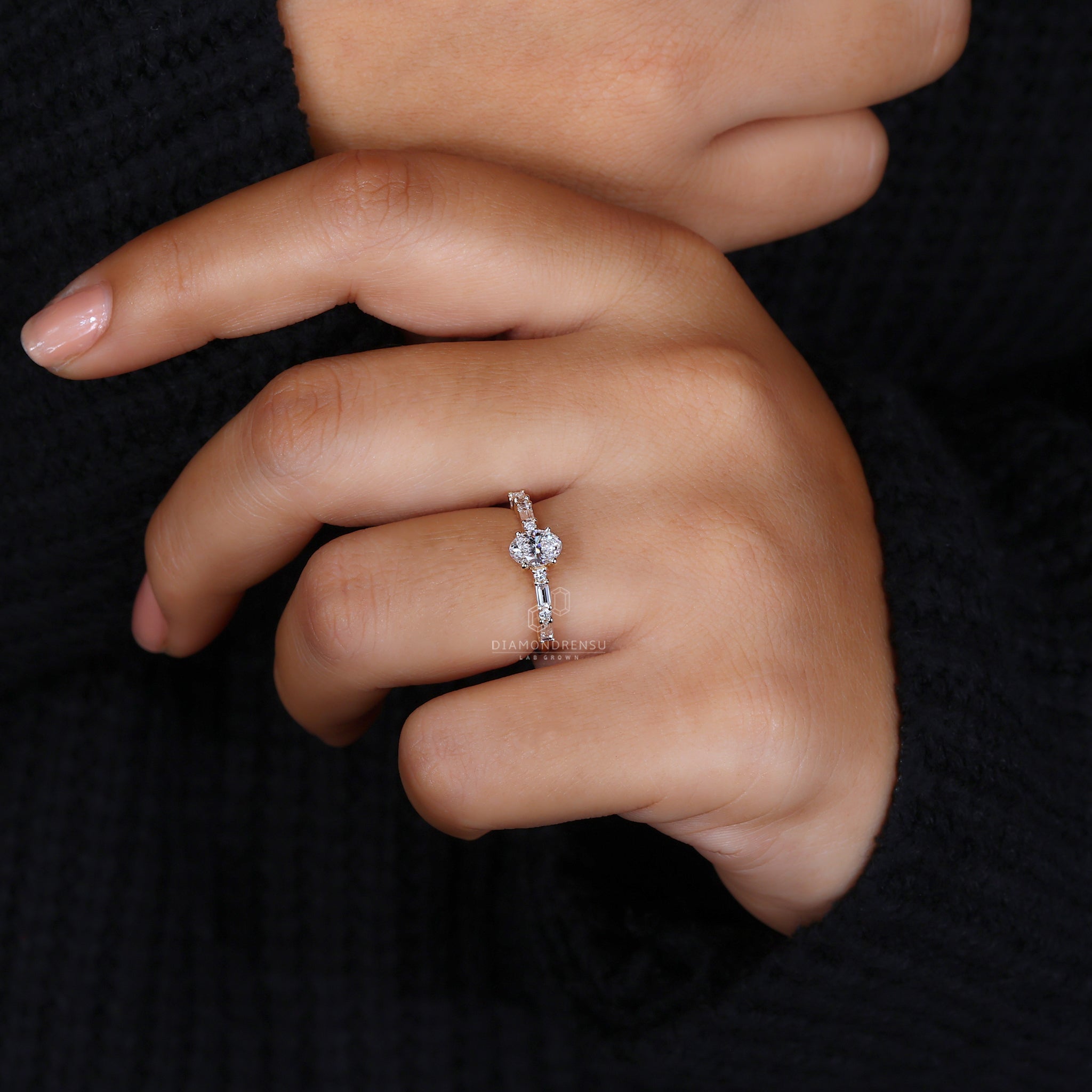 Buy engagement ring with side stones in UK.
