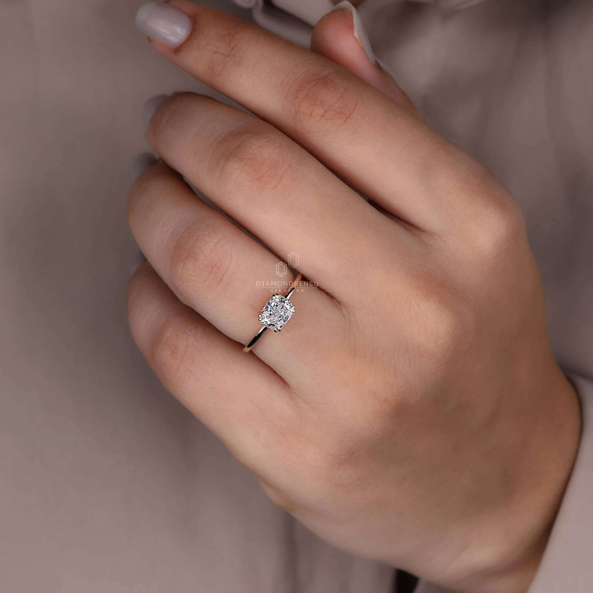 East west diamond ring featuring a bold and stylish setting for a contemporary look.