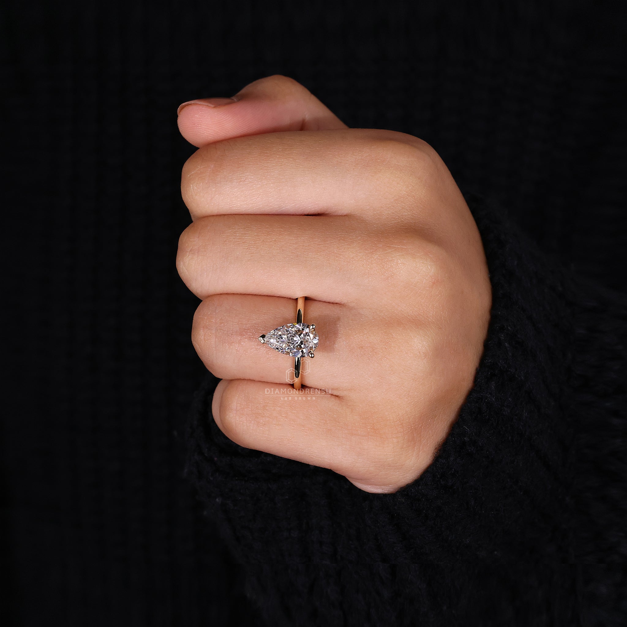 Lab Grown Diamond solitaire ring in yellow gold.
