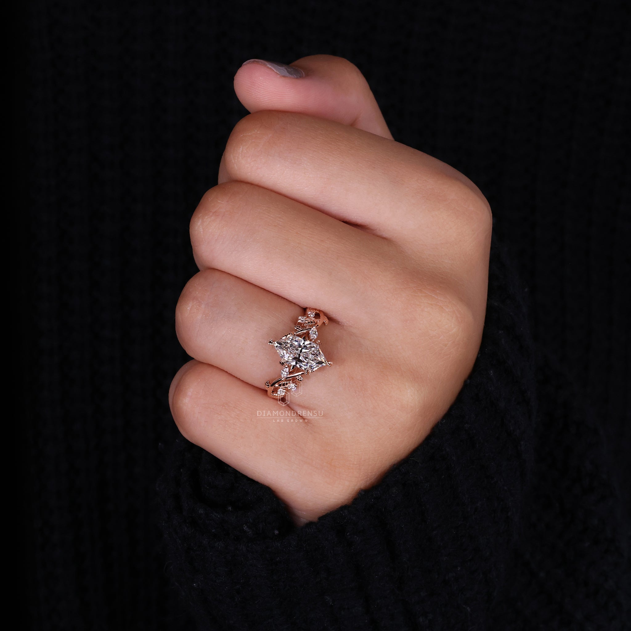 Diamondrensu Nature Inspired Ring with Vines and Leaves Design