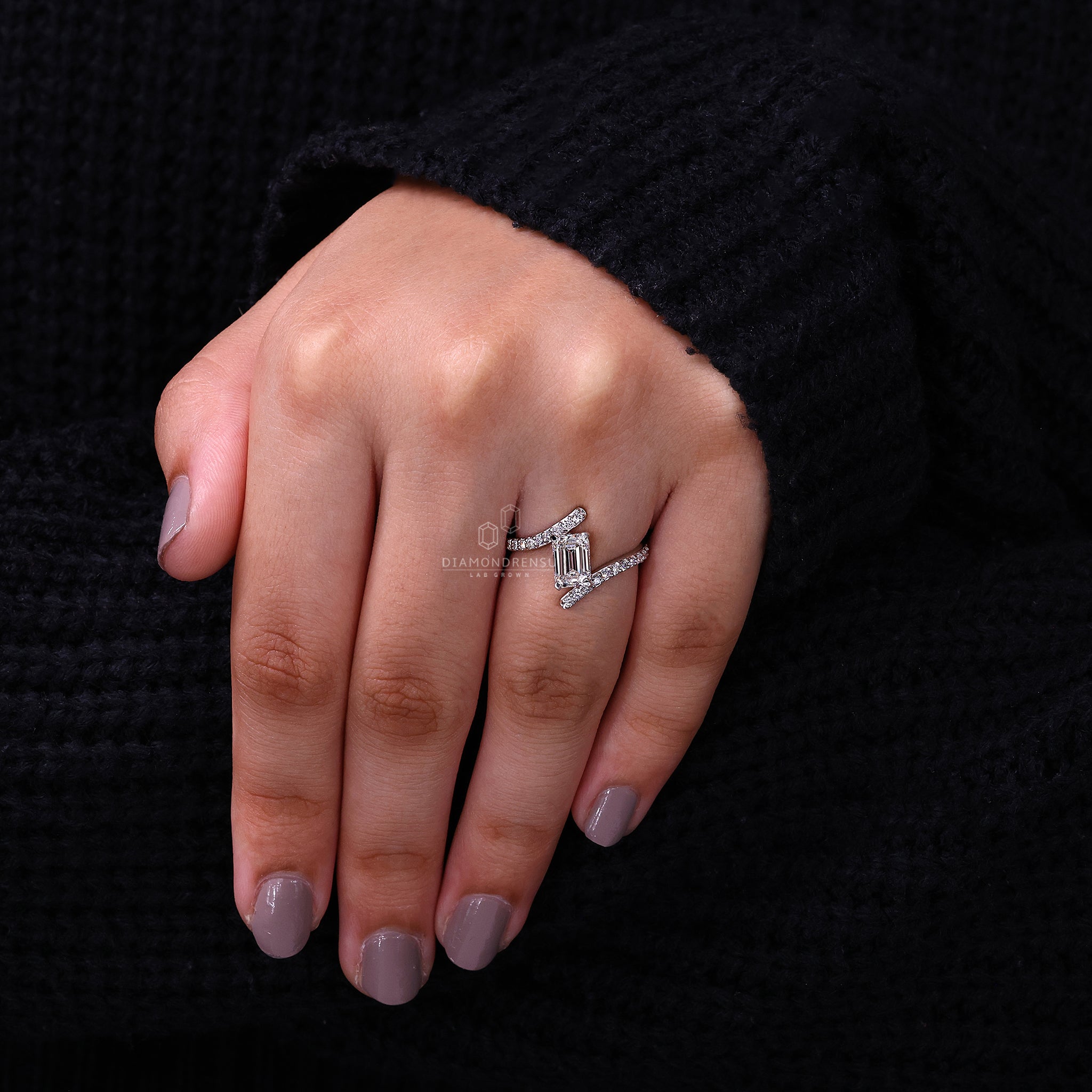 Handmade ring from Diamondrensu UK with lab grown diamond and IGI certification.
