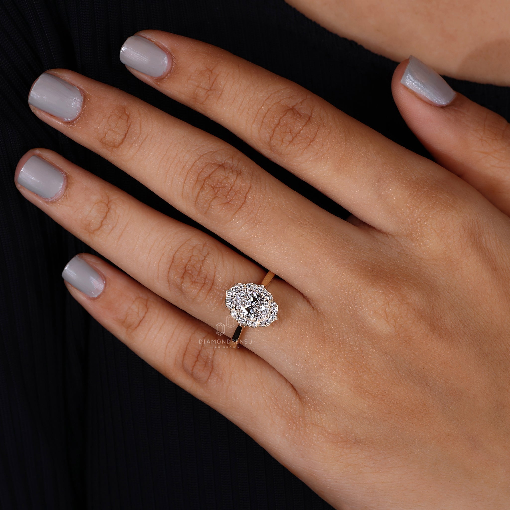 Diamond milgrain ring with a timeless vintage-inspired design.