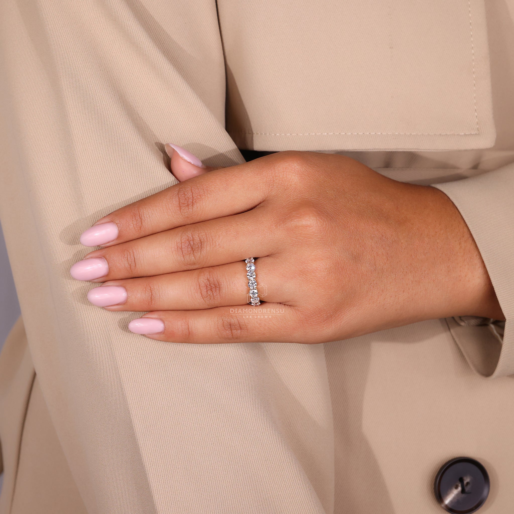 Round Diamond wedding band with prong setting
