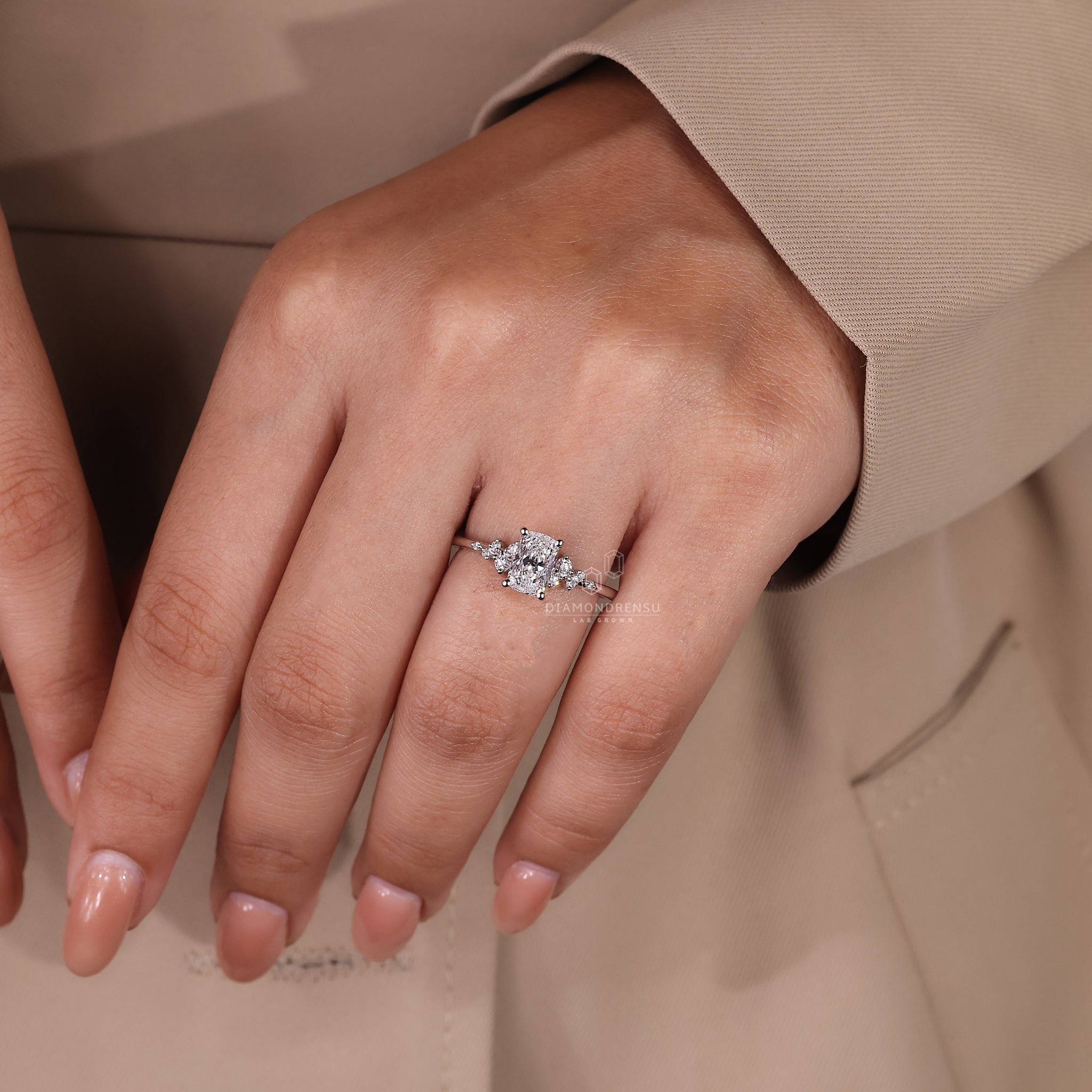 Custom diamond ring in snowdrift style from Diamondrensu UK.

