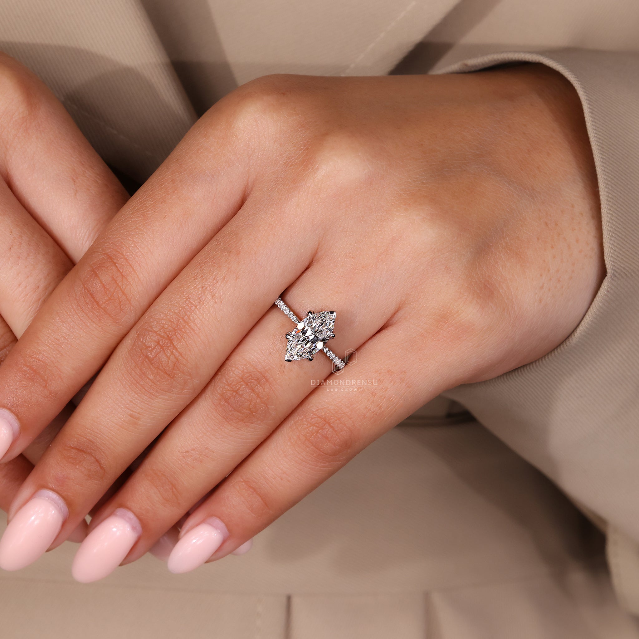 Handmade ring from Diamondrensu UK with lab grown diamond and IGI certification.
