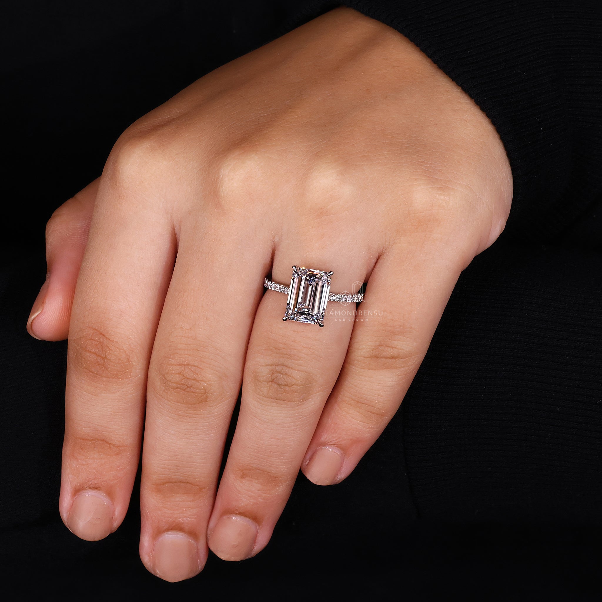 Pave setting secured with strong prong setting.
