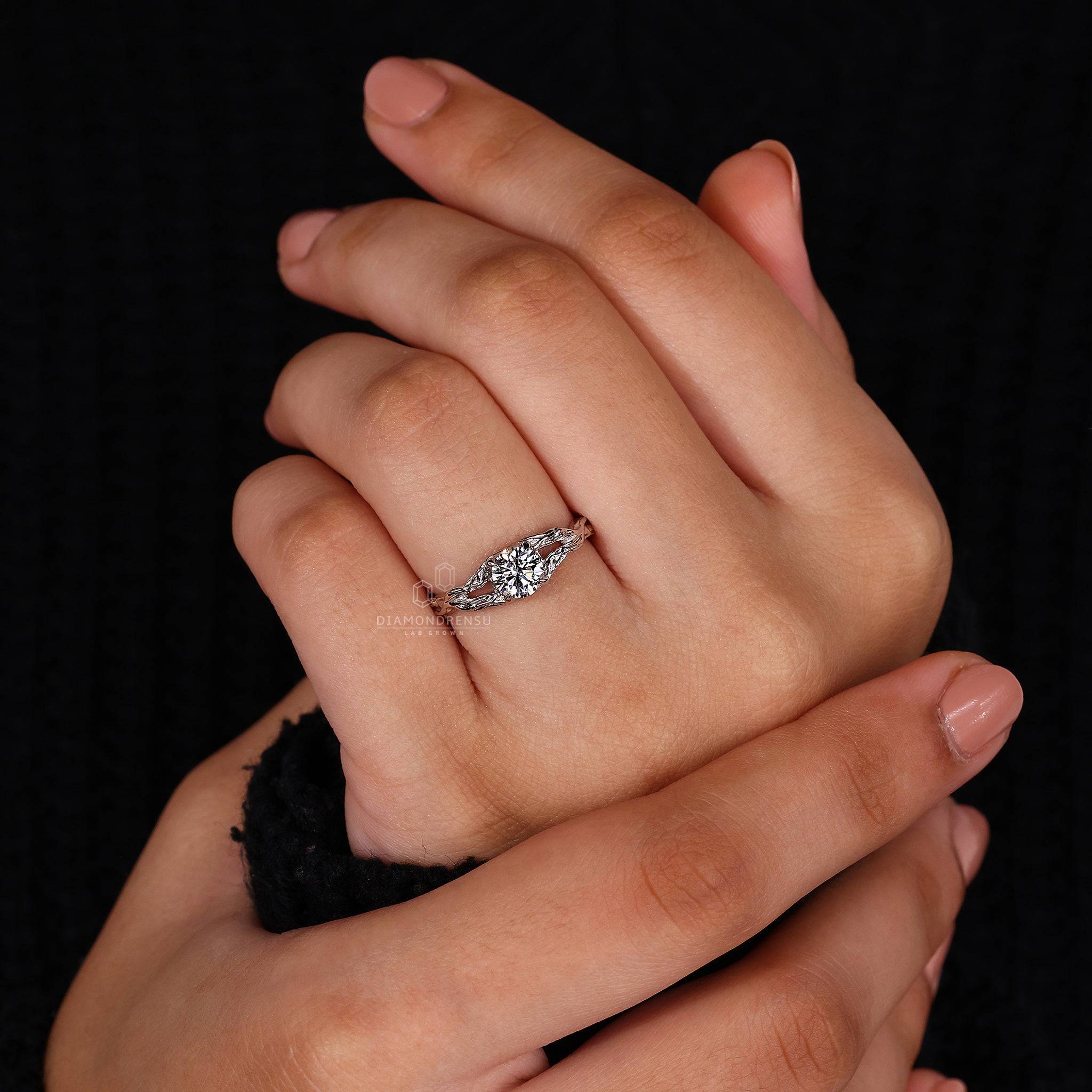 4 prong ring in white gold ring setting
