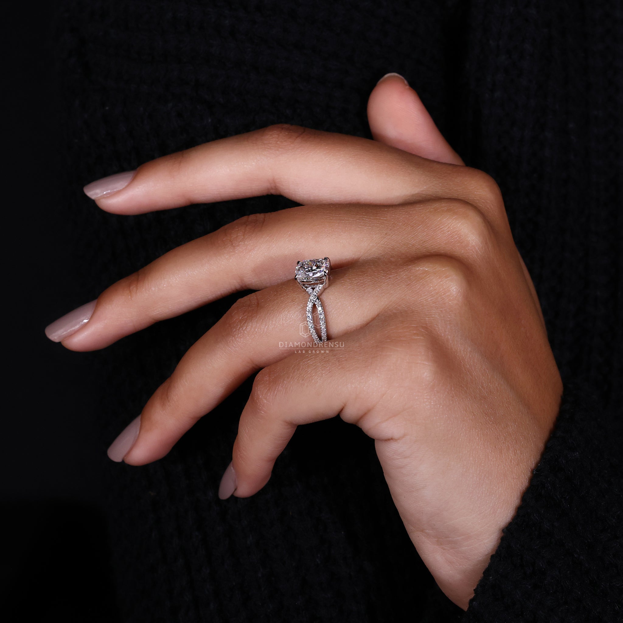 Classic engagement ring featuring a lab grown diamond.
