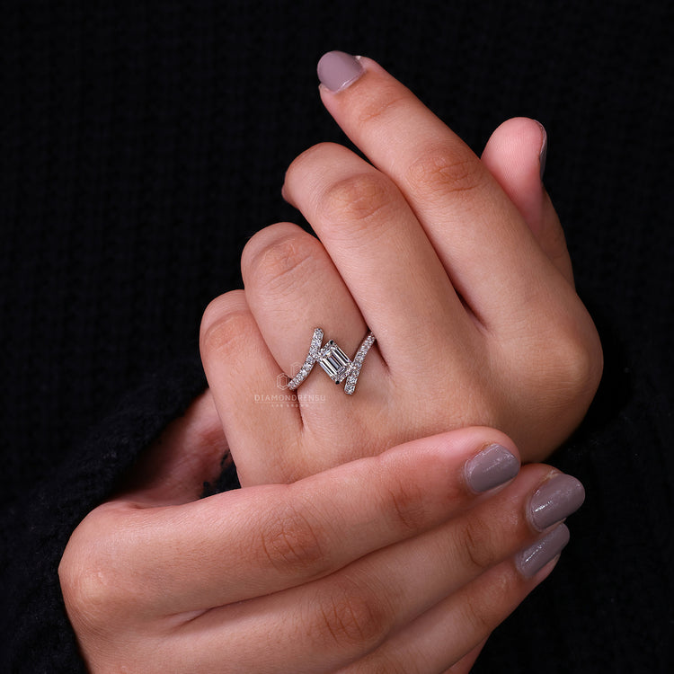 Buy engagement ring with IGI certified lab grown diamond and custom design.
