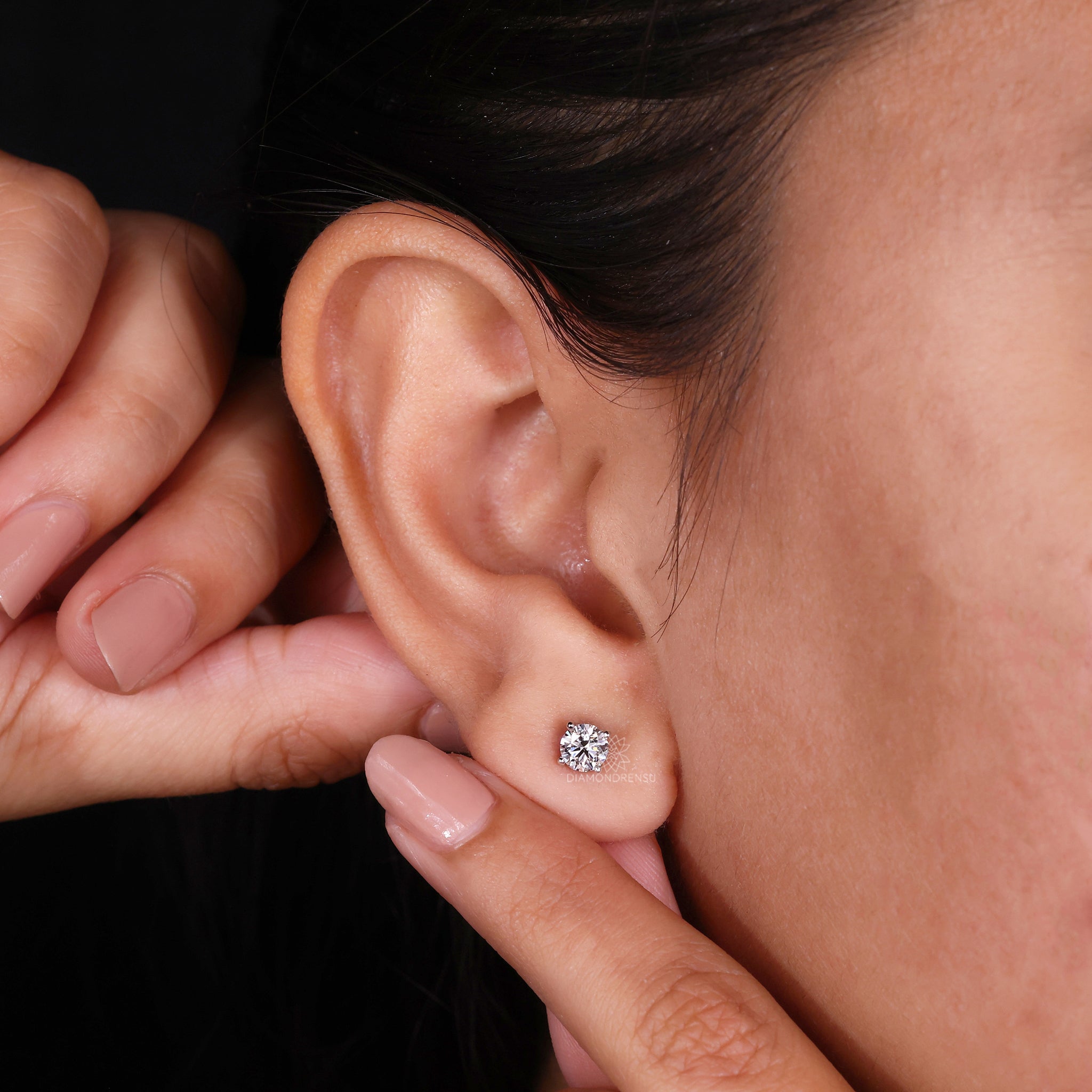 Diamondrensu UK earrings featuring elegant white gold diamond studs.