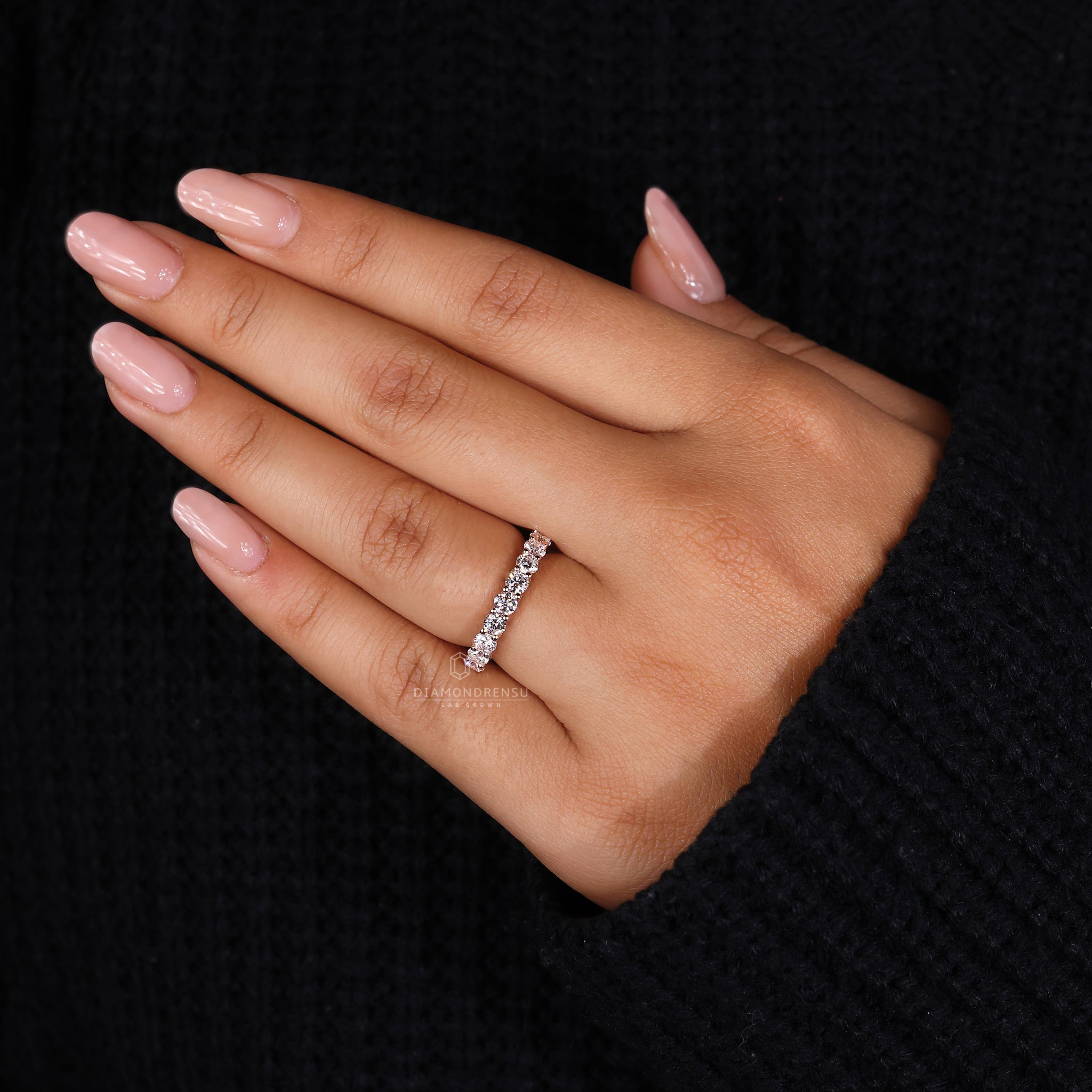 Half Eternity Band with round diamond
