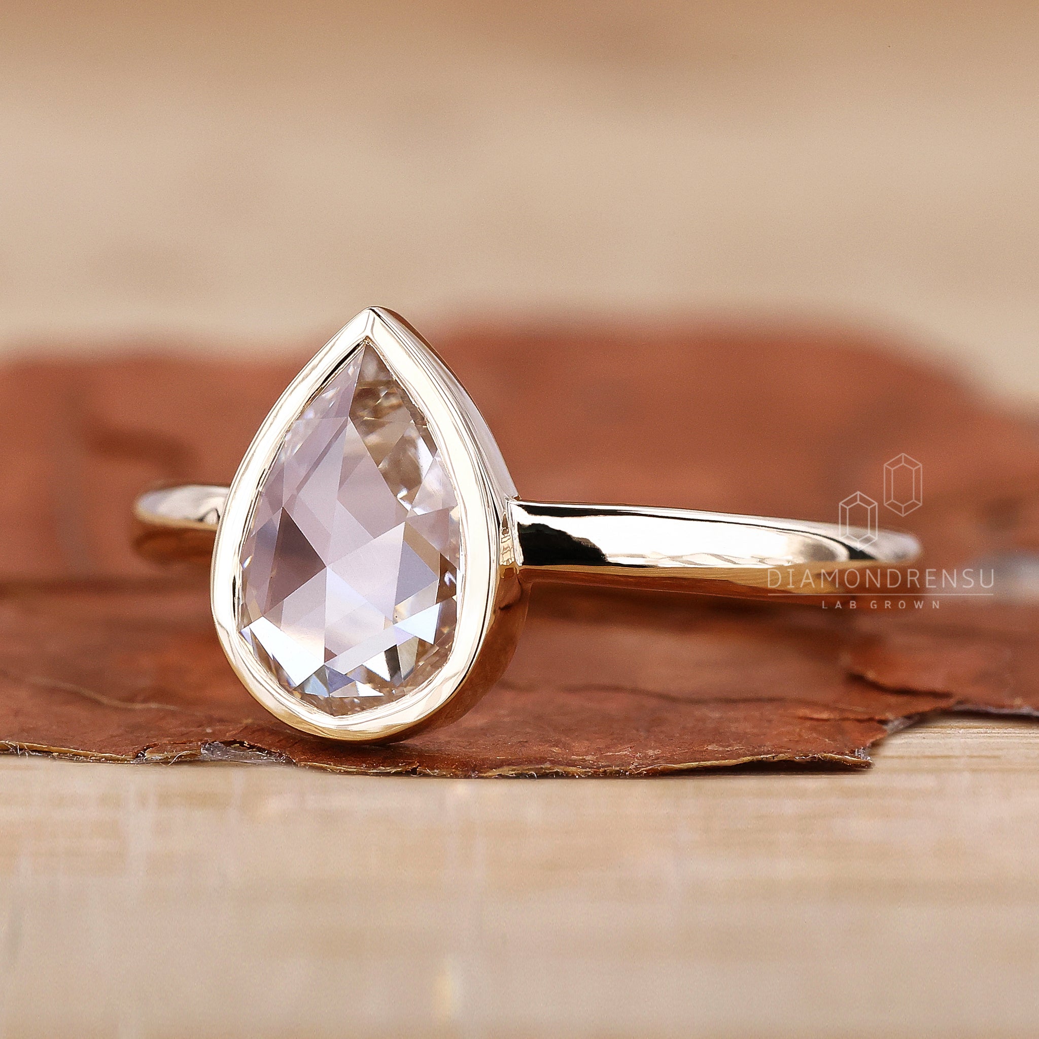 Solitaire engagement ring in yellow gold finish

