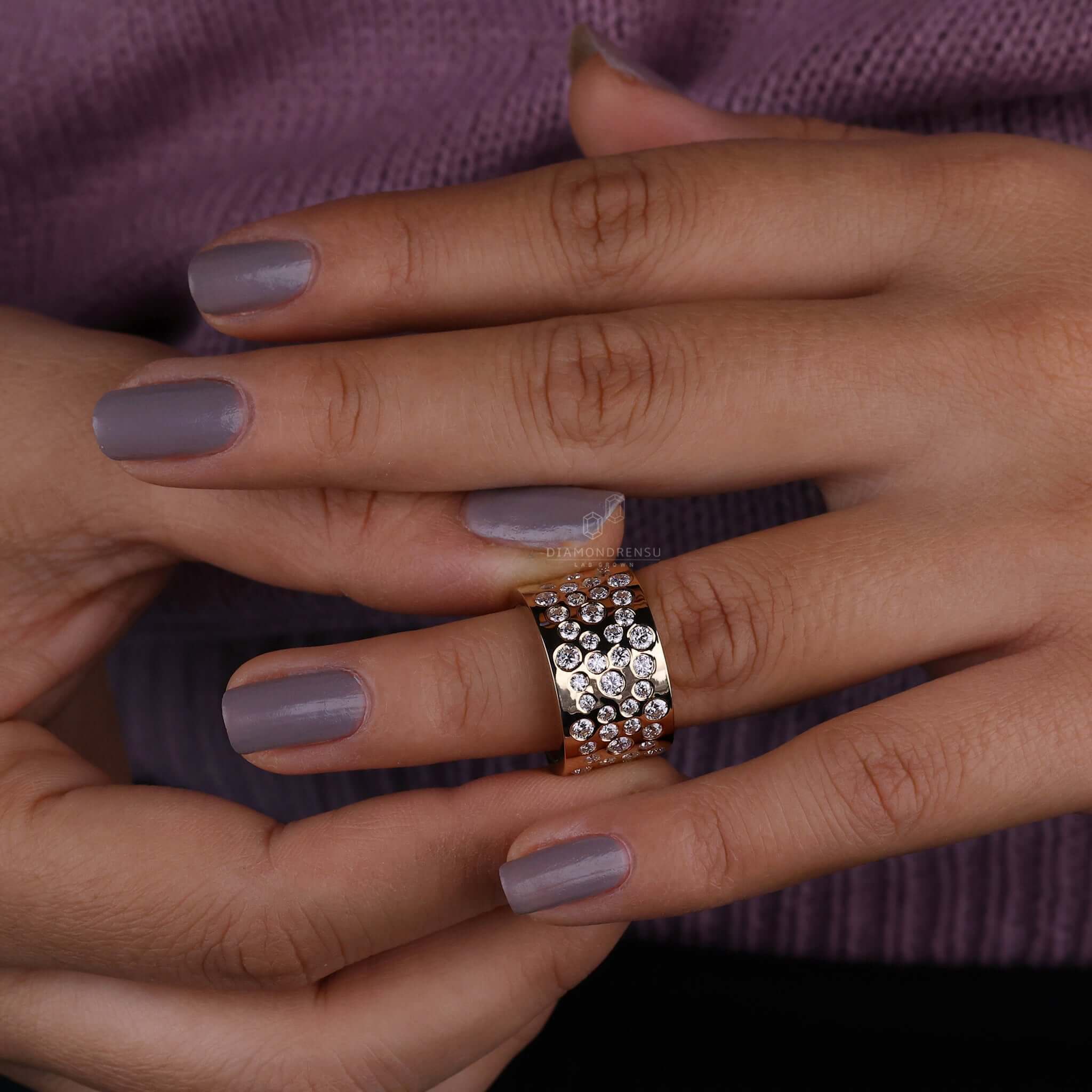 Lab grown round diamond ring for a sustainable choice.