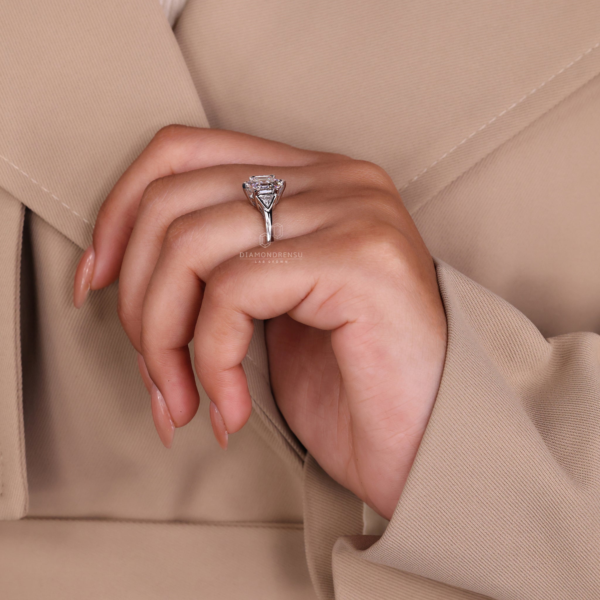 Diamondrensu UK hexagon cut engagement ring