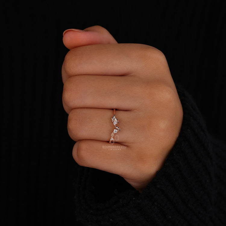 Unique leaf wedding band in rose gold.
