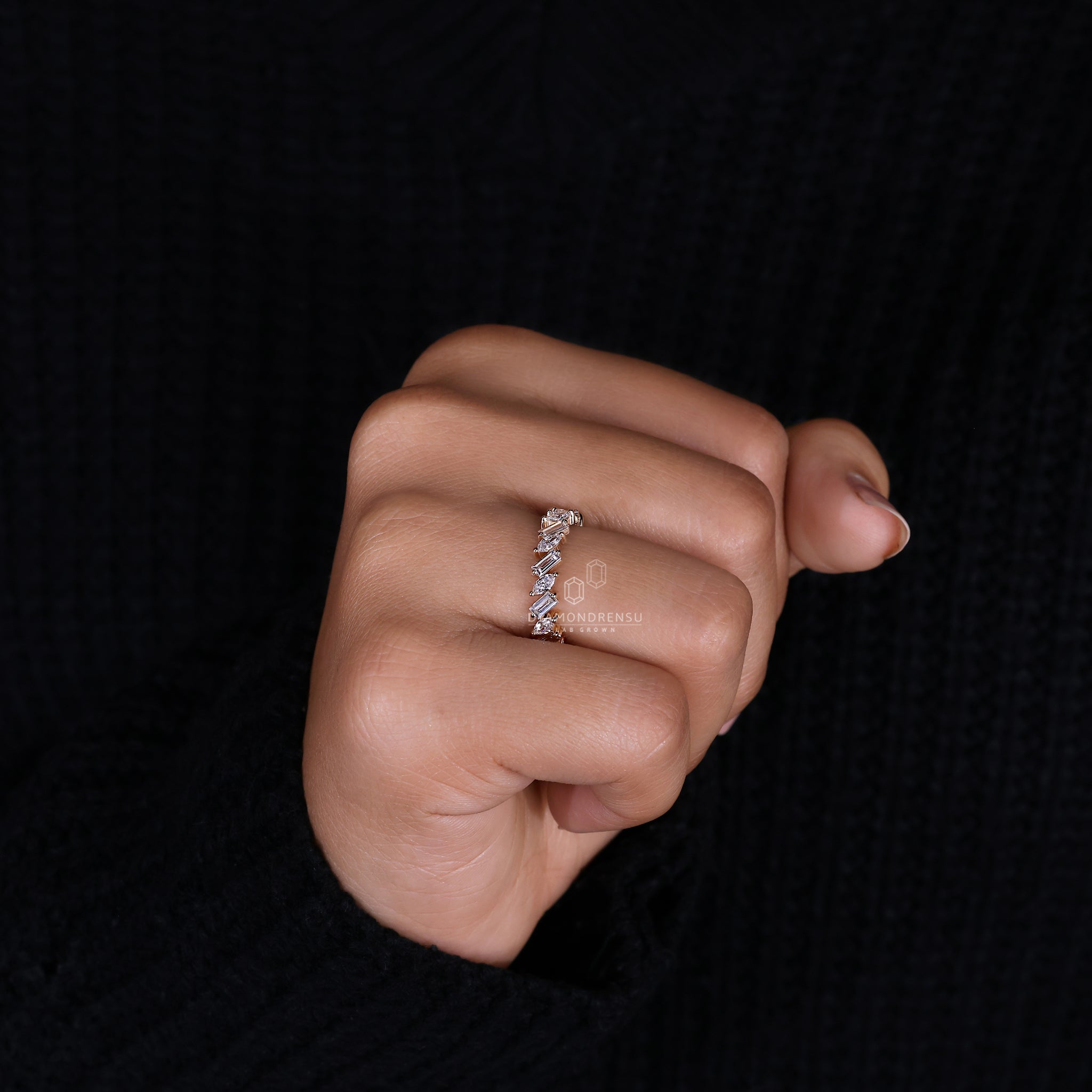 Diamondrensu UK baguette and marquise wedding band.
