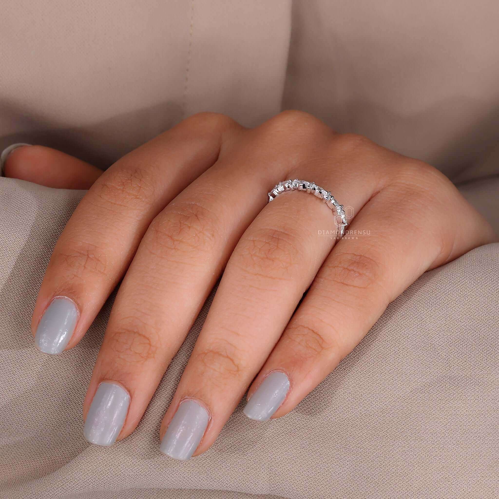 curved wedding band