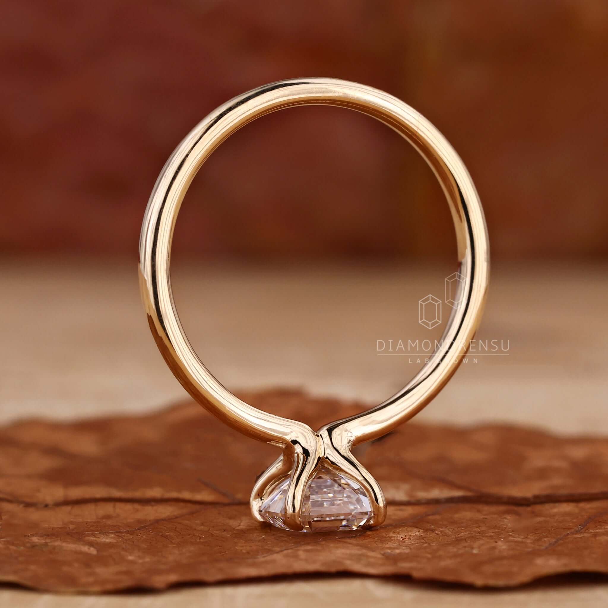 yellow gold engagement ring