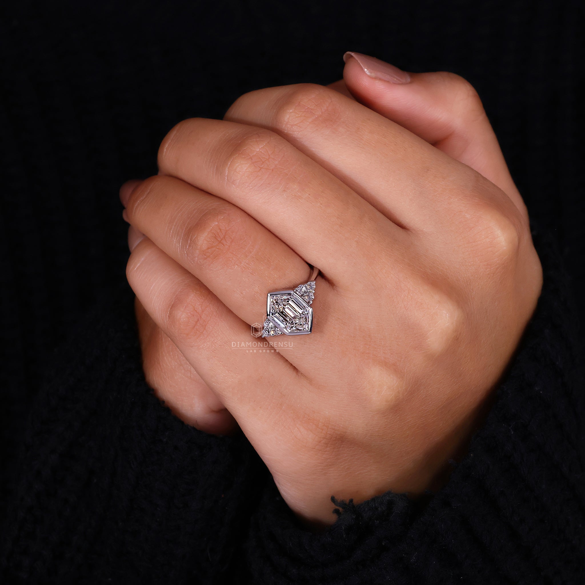 Bezel ring setting with IGI certified lab grown diamond.
