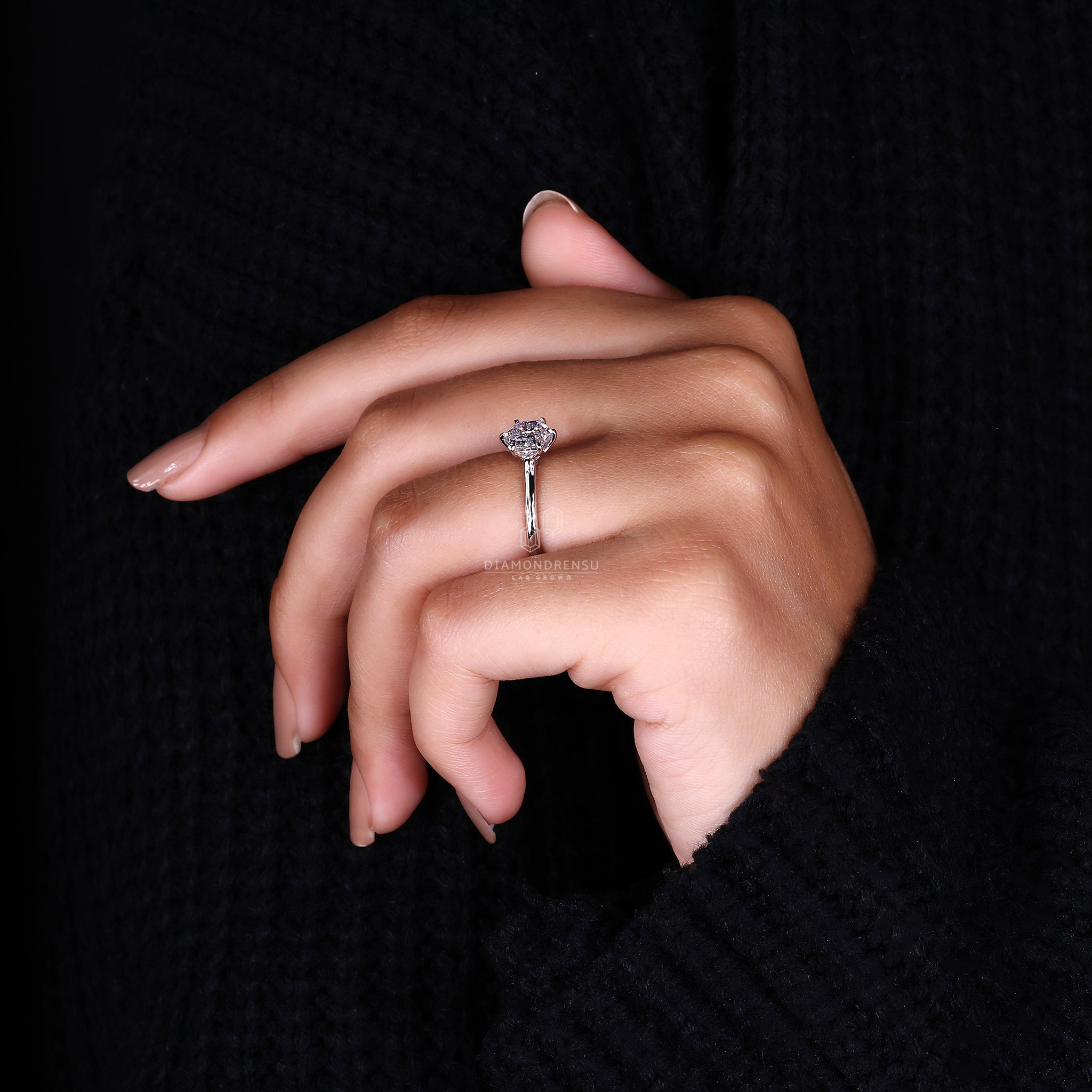 Hexagon solitaire ring with IGI certified lab grown diamond.
