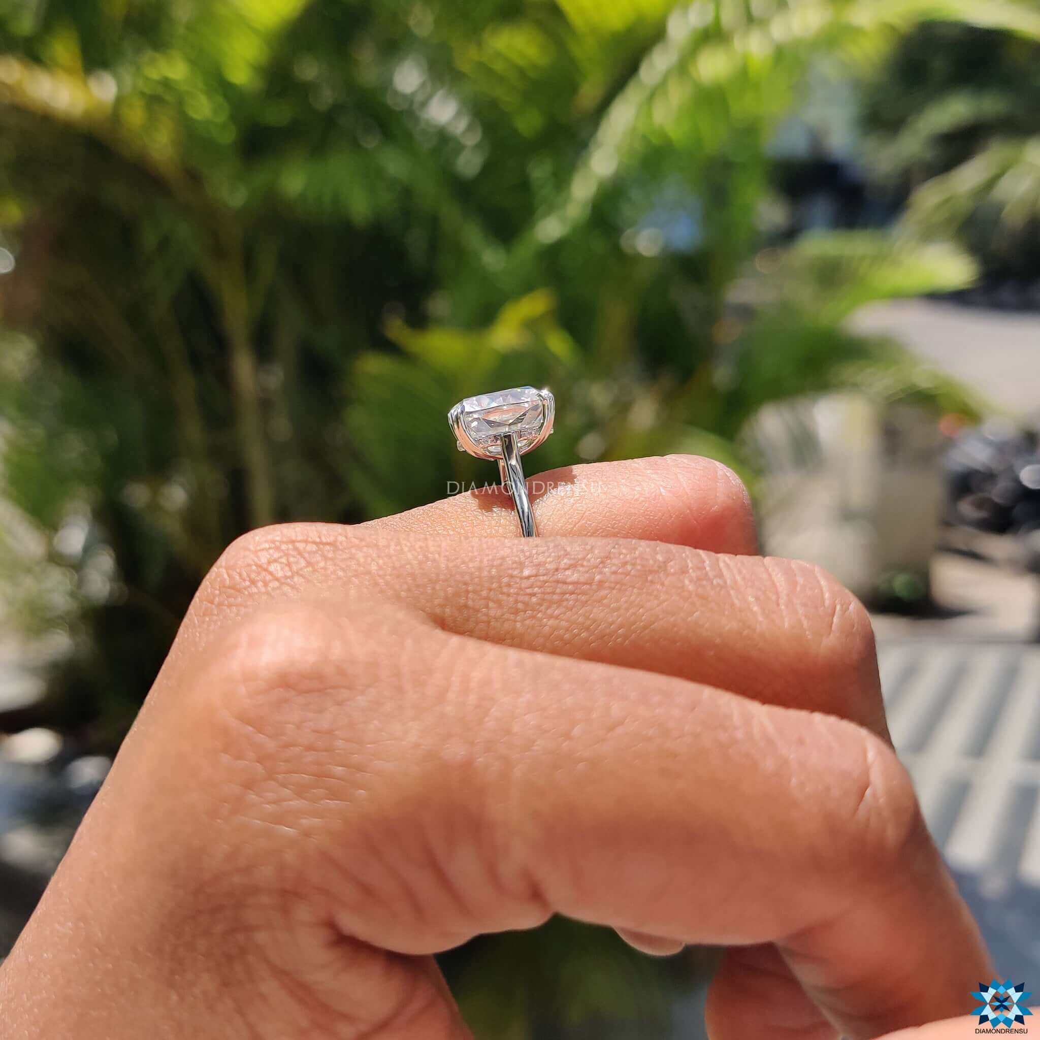 rensu cut moissanite ring