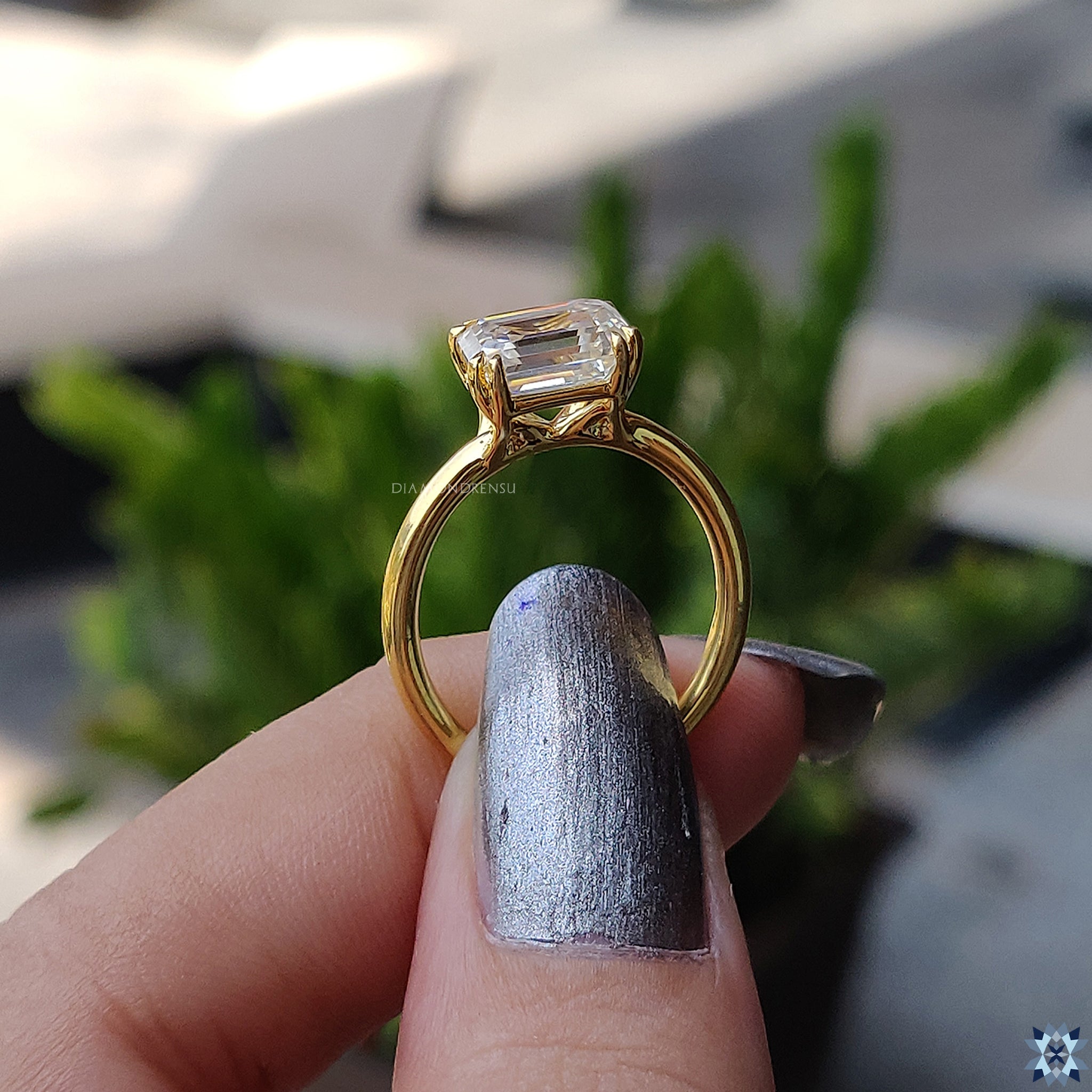 Moissanite for Engagement Ring in Trellis Setting