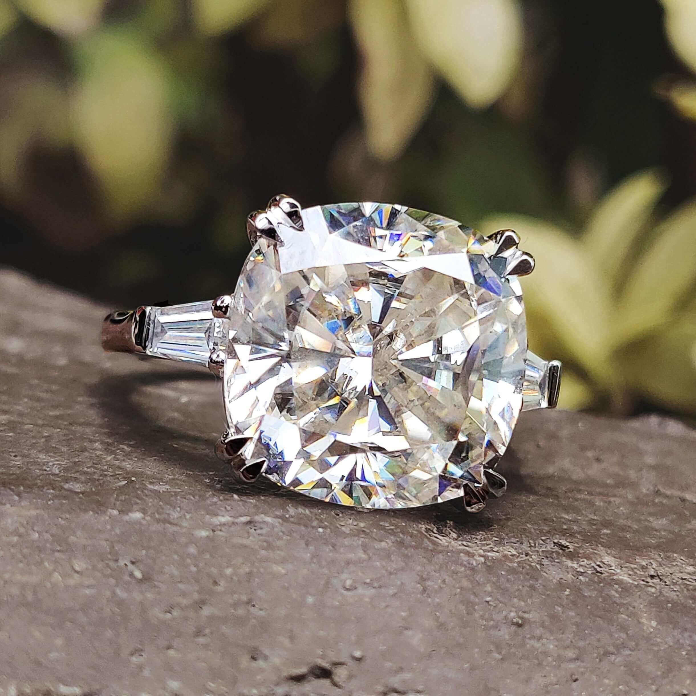 3 Stone Engagement Ring with stunning 3 stone moissanite design.