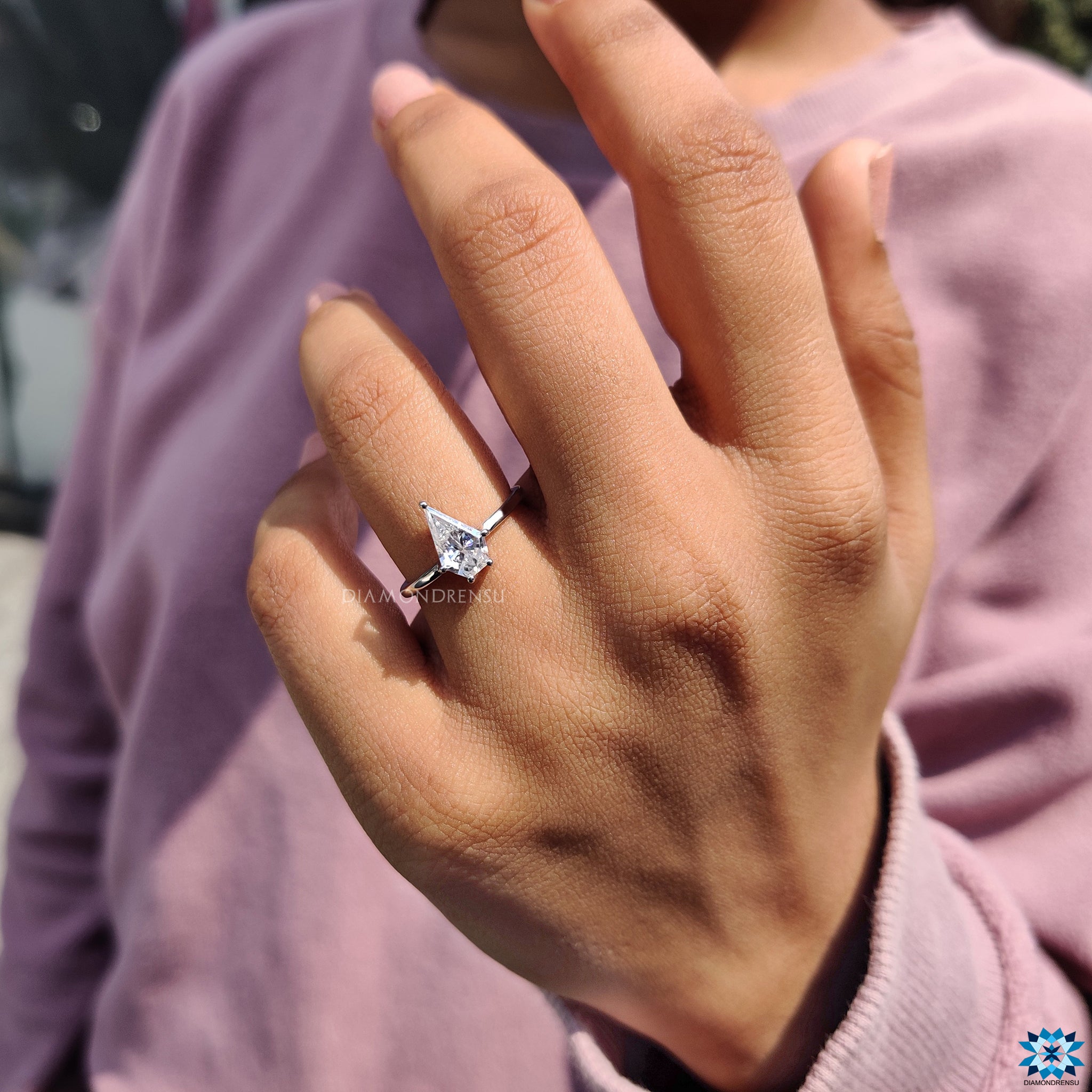 Buy moissanite ring from Diamondrensu UK in a sleek solitaire design.
