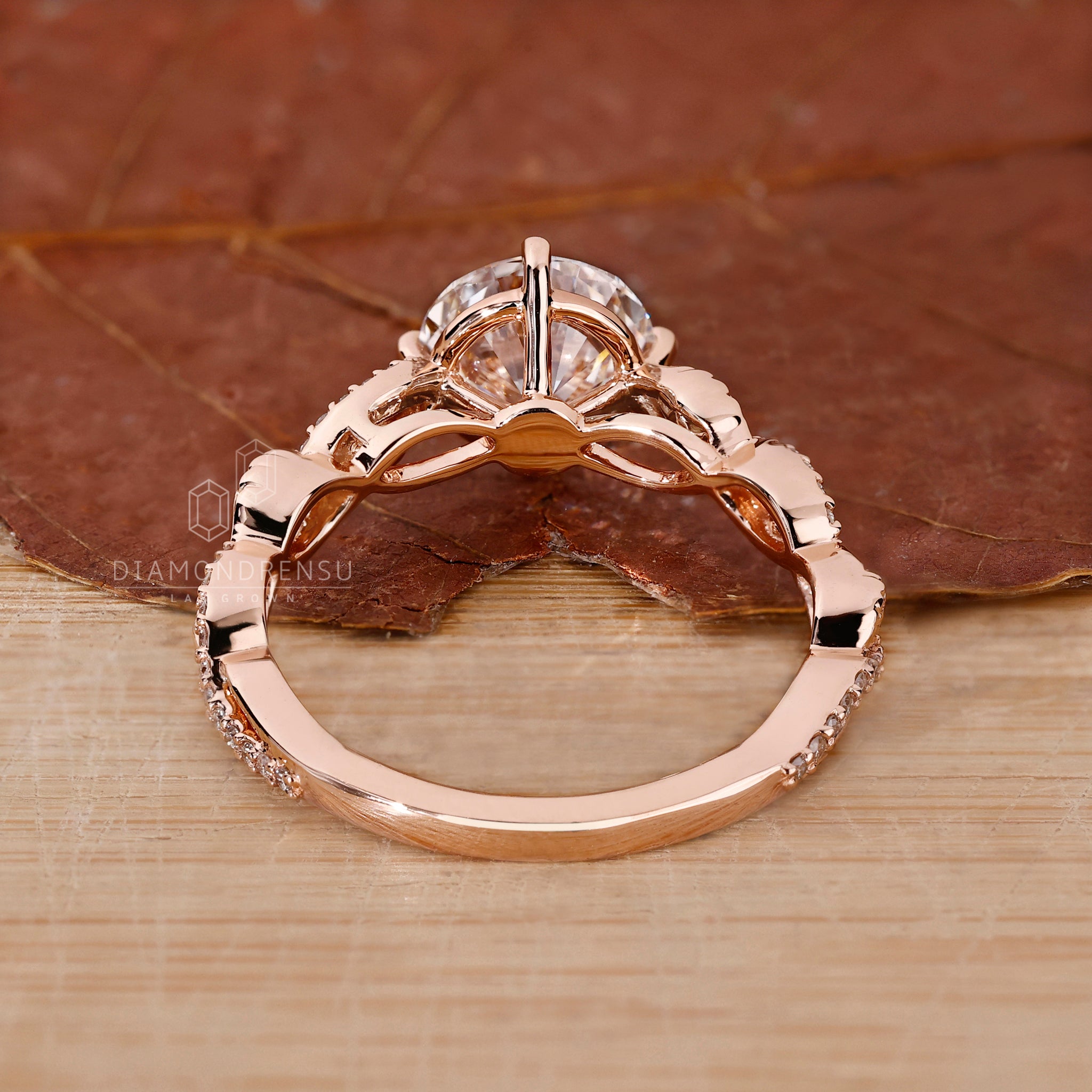 Custom engagement ring in round diamond ring style
