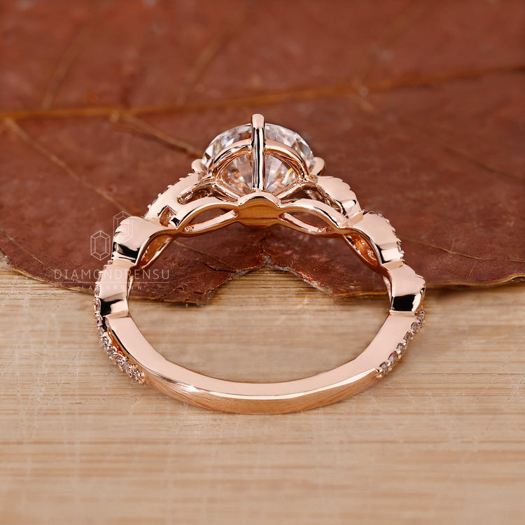 Custom engagement ring in round diamond ring style
