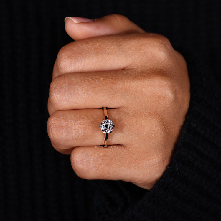 IGI Certified diamond ring with verified quality and clarity.
