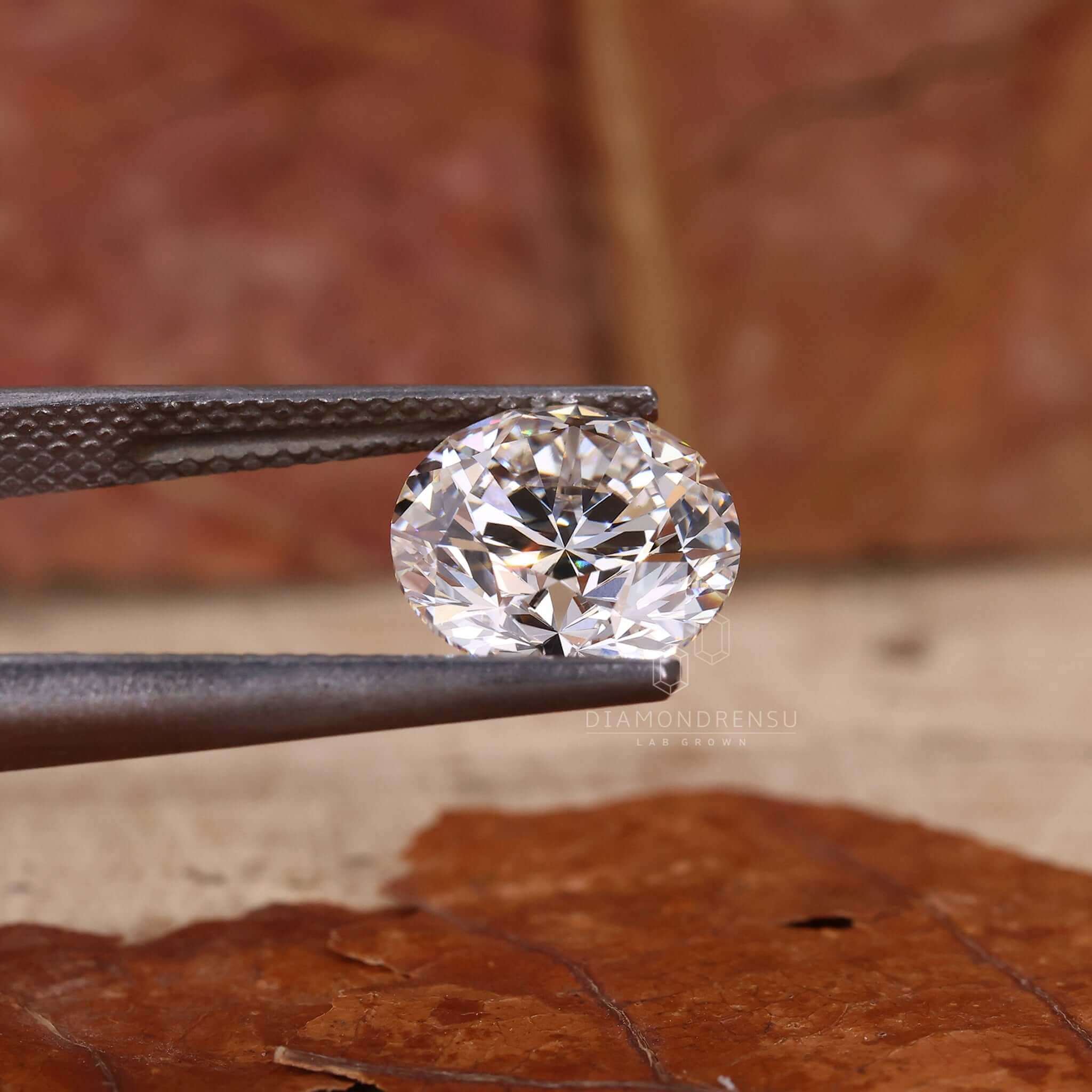 round lab grown diamond