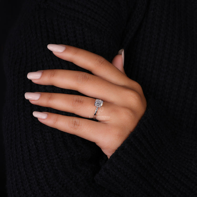 Handmade ring with diamondrensu engagement ring style in white gold.
