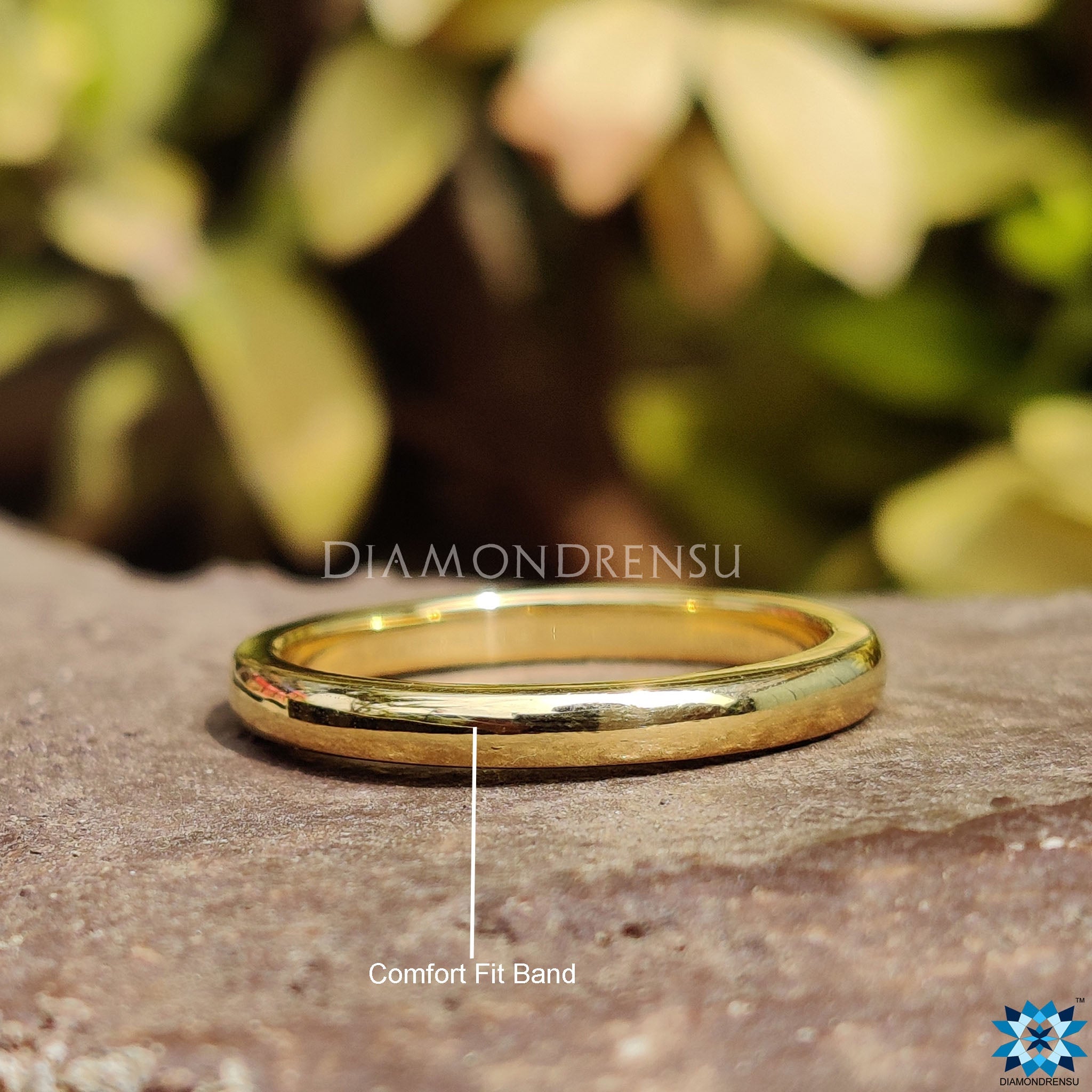 Round wedding band with classic elegance and style.