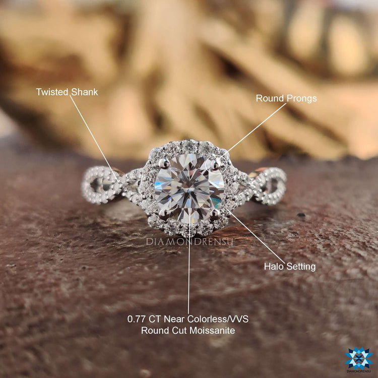 Diamondrensu UK twisted pave moissanite engagement ring.
