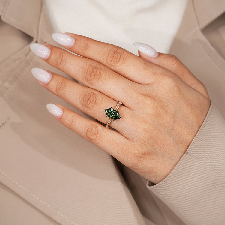 IGI certified vintage engagement ring with green centre diamond.
